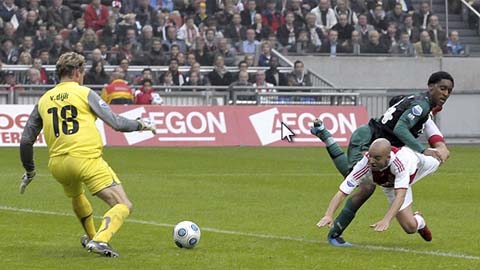 Ajax 1e goal; Demy de Zeeuw